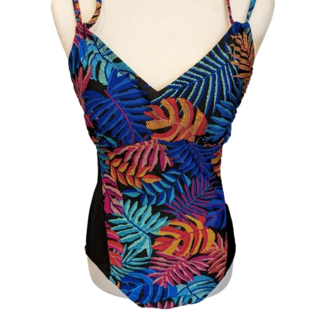 Bathing Suit & sarong Woman's Size 12 & Butterfly Rainbow edge up cover - Picture 7 of 11